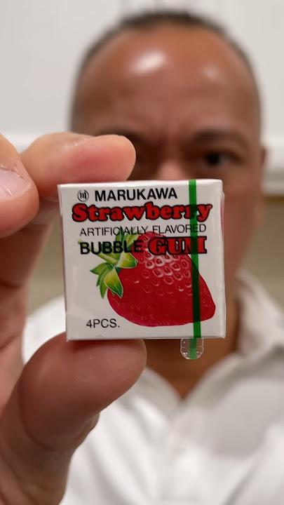 👂 ASMR MARUKAWA BUBBLE GUM CANDY FROM JAPAN STRAWBERRY FLAVOR AND EATING SOUNDS 👂 #asmr #shorts