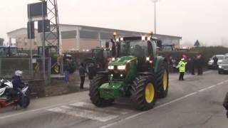 Giornata dell' agricoltura di Treviolo  sfilata  trattori 3° Parte del  8 12 2013