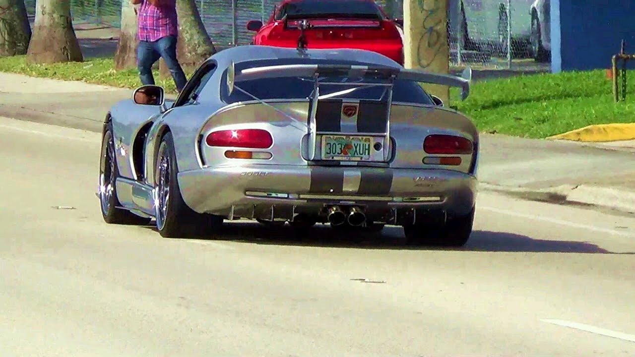 Dodge Viper Acr >> LOUD Dodge Viper GTS ACR hard accelerating, lovely sound ... Dodge Viper Acr >> LOUD Dodge Viper GTS ACR hard accelerating, lovely sound ...