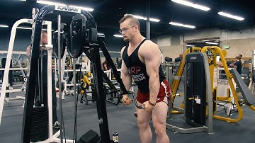 Machine Lateral Raise