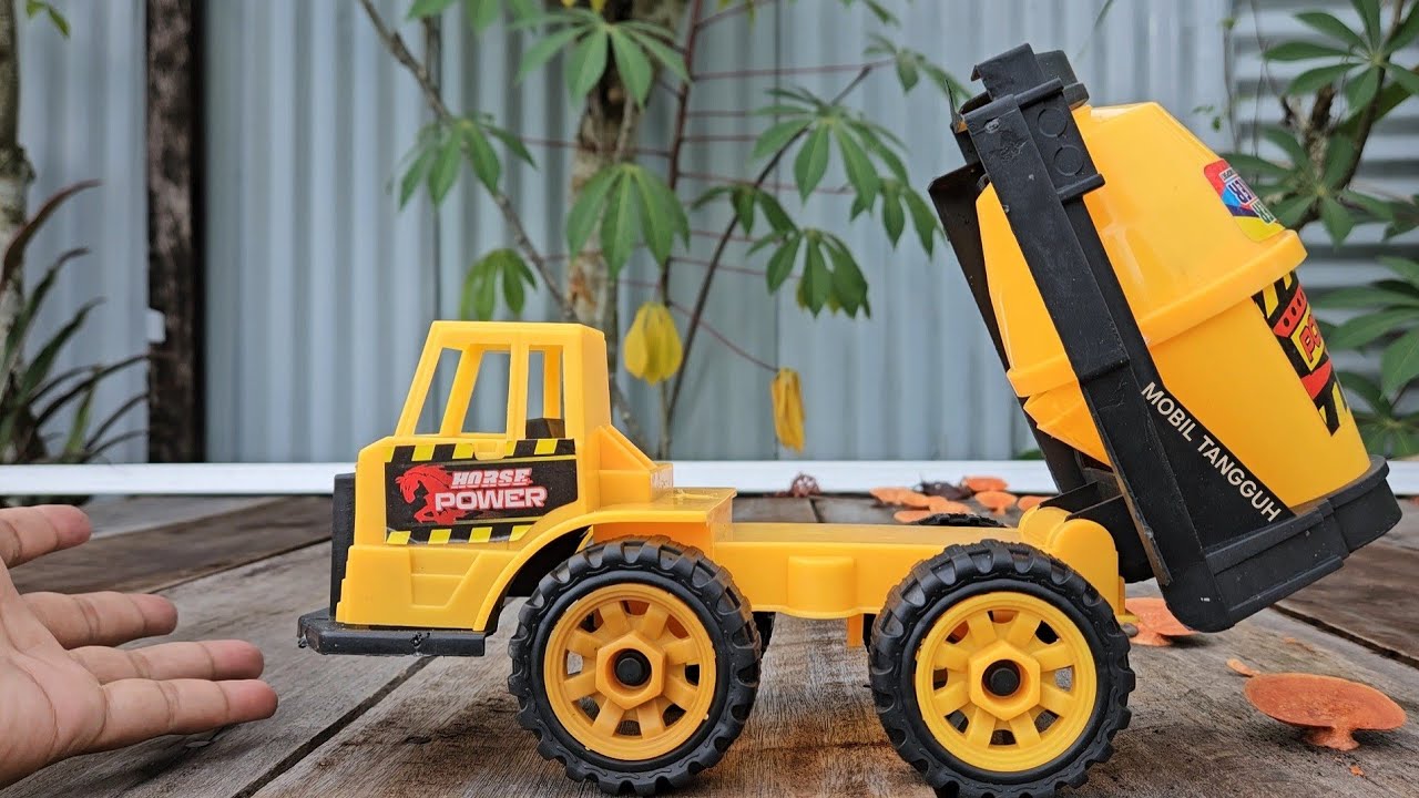 Unboxing Construction TRUCK - Mixer truck Mobil mobilan truk molen ngecor jalan