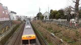 京王井の頭線1000系（オレンジベージュ）急行吉祥寺行を撮った。