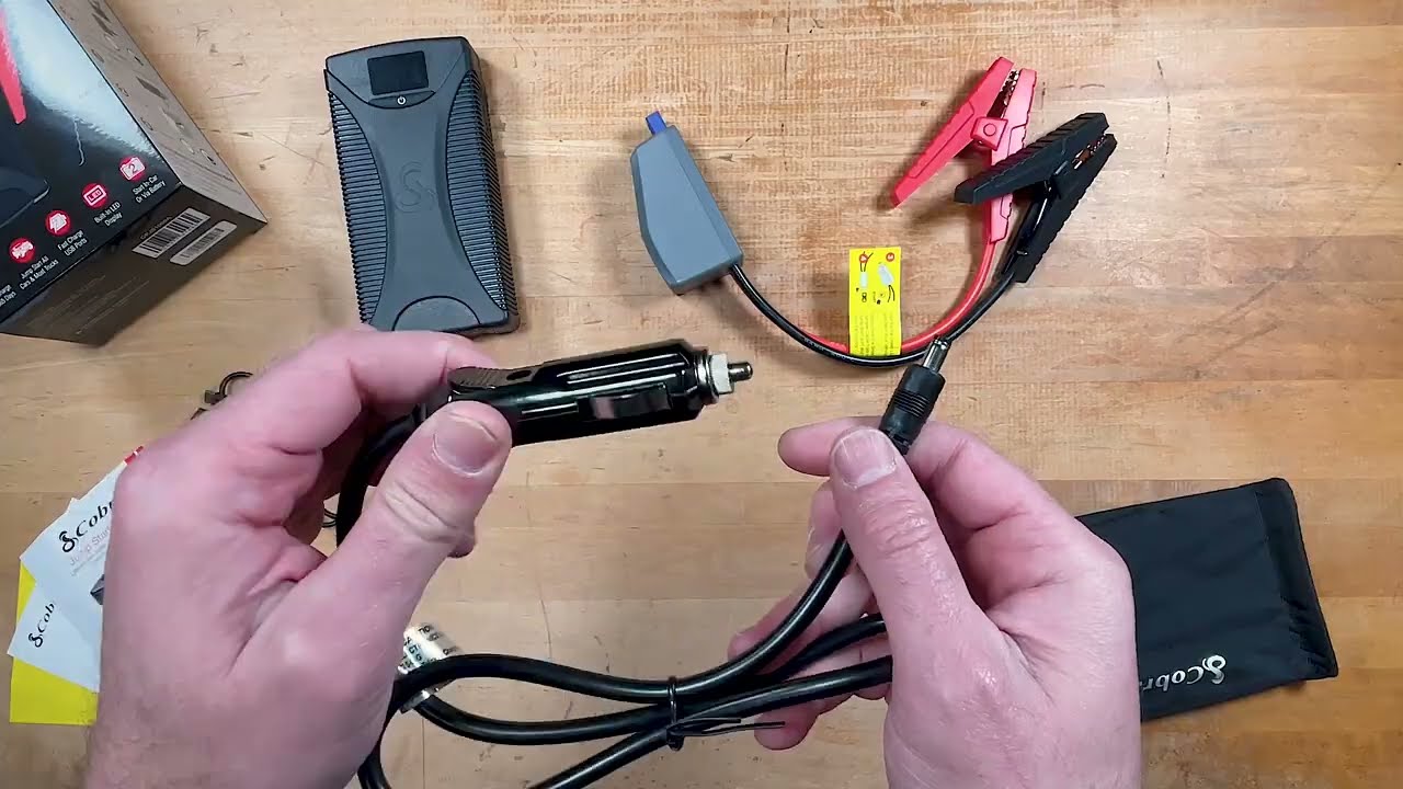 Cobra Jump Starter 1000A: Unboxing Video 