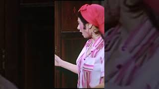 انا تعبانة و زهقانة و محدش حاسس بيا #shorts #shortsfeed #shortvideo #shortsyoutube