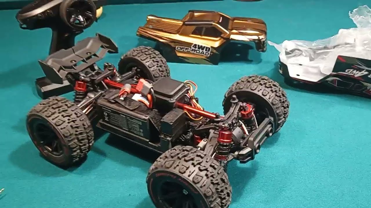 Hypergo H14-BM upgraded steering servo and steering links.