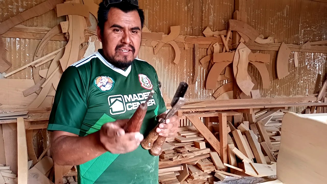 TALLANDO UN RESPALDO DE SILLA