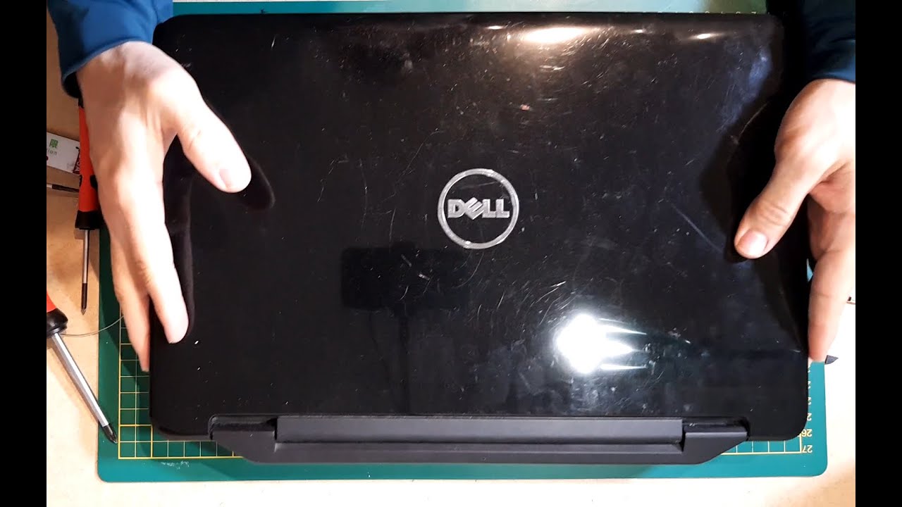 Comment démonter un pc portable Dell inspiron série N5 et
