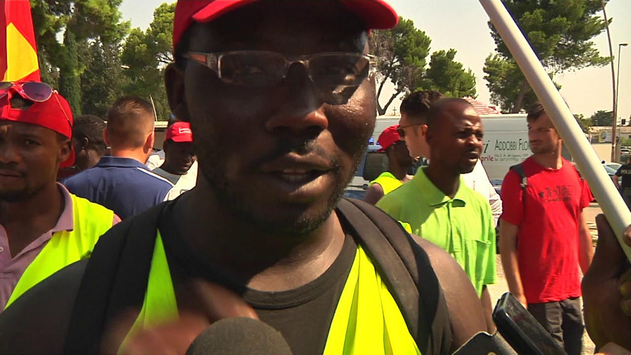 Foggia, i lavoratori stranieri: 