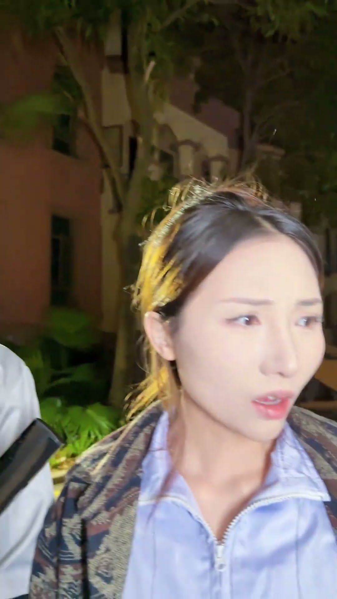 【斗罗大陆】唐老六为什么抢别人的东西呀？原来是为了帮助残疾哥哥！#斗罗大陆#唐老六