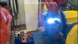 Our P-type dual-axis positioner supports CRP robot in welding applications