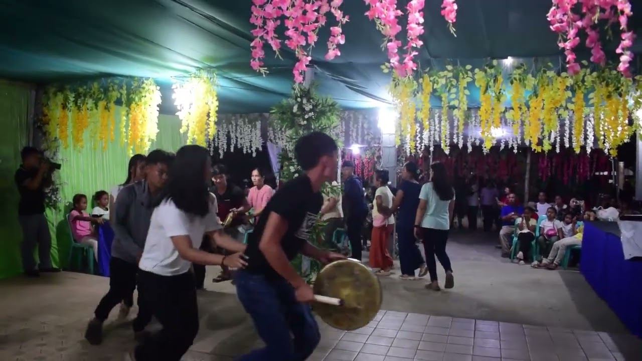 UWAWI DANCE