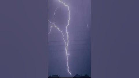 {ومن آياته يريكم البرق خوفاً وطمعاً} القارئ #عبدالله_الموسى #سورة_الروم #تلاوة_خاشعة #روائع_التلاوات