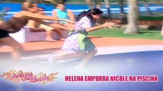 Amigas e Rivais | Helena empurra Nicole na piscina- Cap 23