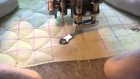 Free Motion Quilting: Clamshells