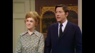 Two's Company S3 Ep. 4 - The Take Over Bid (1080p)