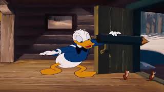 ميكي ماوس🤭والسناجب🤡مطاردات Mickey Mouse chases and squirrels are very funny