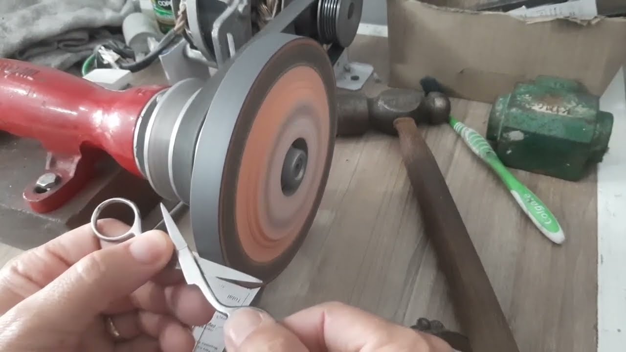 Como afiar Tesoura de tirar pelos do Nariz..