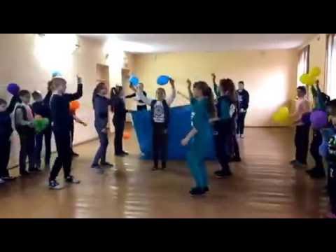 Школьники Лаишевского района устроили танцевальный флешмоб