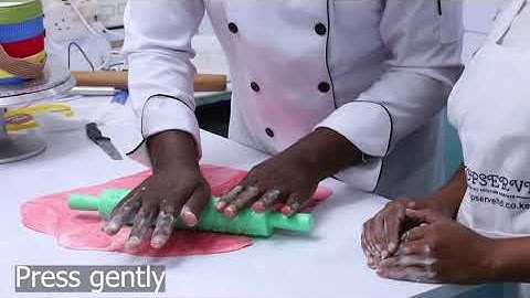 HOW TO USE EMBOSSED ROLLING PIN