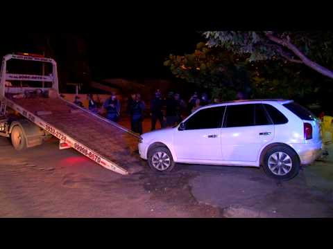 Thumbnail do vídeo: Homem é preso por não querer tirar carro da calçada em Sinop