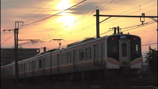 信越本線下り始発421M【4K】E129系B22編成
