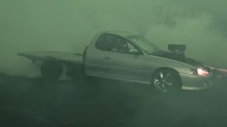 YUBUTE V8 COMMODORE UTE BURNOUT AT SYDNEY DRAGWAY 23.4.2014