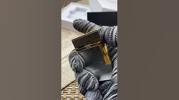 Bật Lửa Xăng Đá Calories Bạc Xước Viền Vàng CL-X02