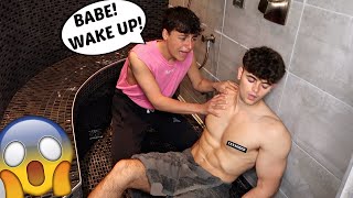 PASSED OUT IN THE SHOWER PRANK ON MY BOYFRIEND (Cute Reaction)