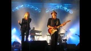 Miniatura de vídeo de "Jean Leloup - Impro sur Je joue de la guitare / The Wheel LIVE à Cowansville juillet 2012"