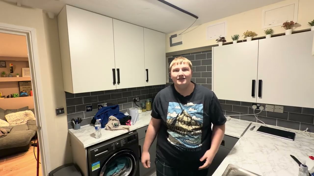 Life of Liam  weekly Vlog 