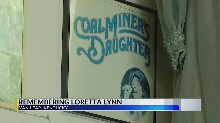 Fans travel to Loretta Lynn's hometown to honor he...