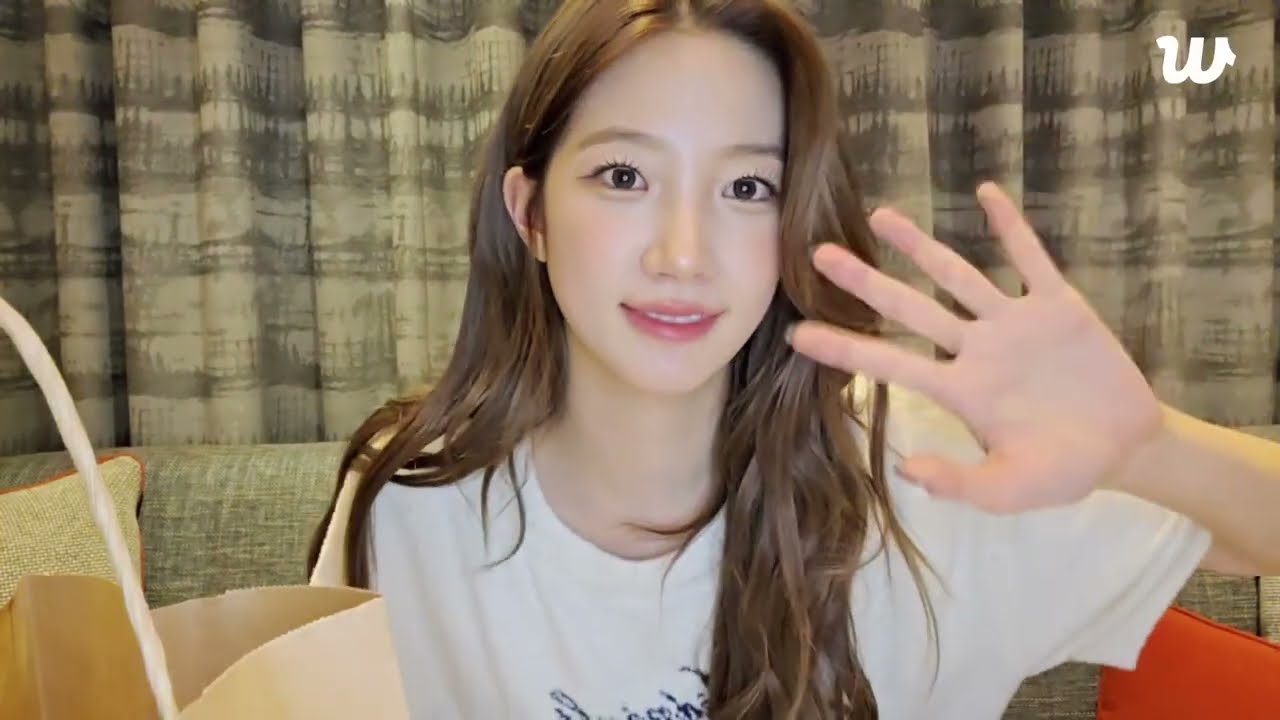 (ENG SUB) LE SSERAFIM Kazuha Weverse Live 250629