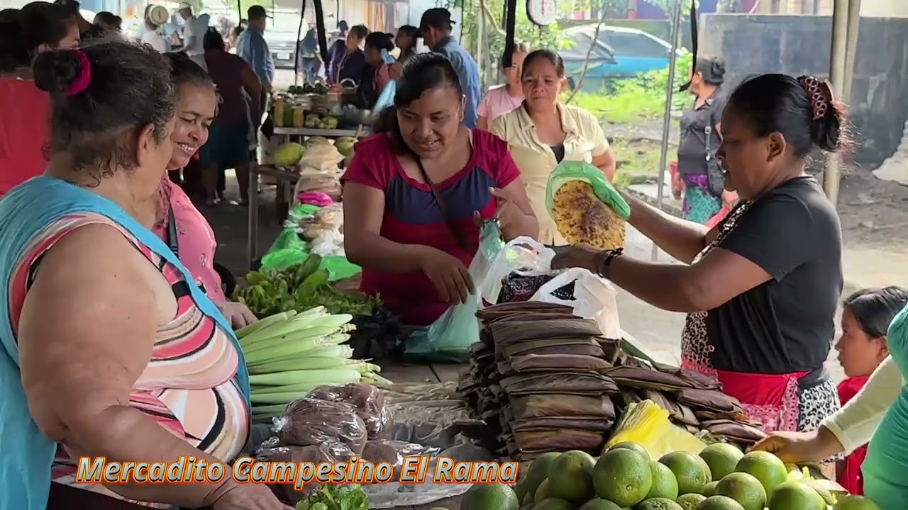 Comida de calle en el Mercadito Campèsino El Rama Nicaragua
