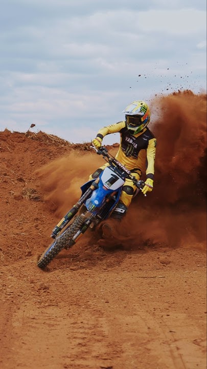 🖤💛 Novo uniforme Yamaha Racing em homenagem à Yamalube na 8ª etapa do BRMX em Rio Verde, GO.