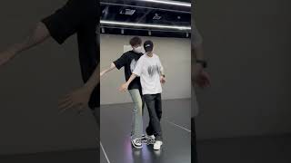 《诚成 & Harry学长🏀》Dance Cover《是真的喜欢我吗》| Hot Dance Douyin 抖音舞蹈 #shorts