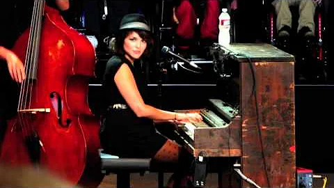 Norah Jones  - Jolene (Dolly Parton) - Bridge Scho...