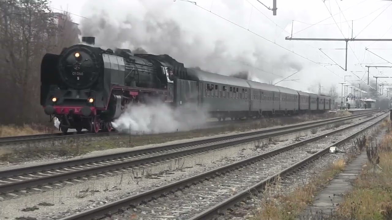Dampflok 001 180 und 01 066, DBC 152 099, Aicher Stahlzug, ÖBB 1293 104, Johanneskirchen 14.12.2025