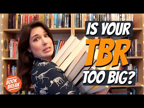 Tricks BookTubers use to get their TBR down | #BookBreak