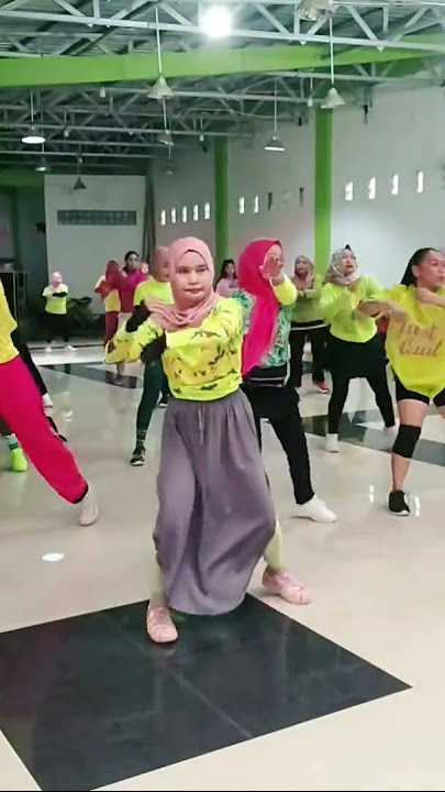 Gerak Santuy😁 #olahraga #senam #zumba #zumbafitness #zumbalove