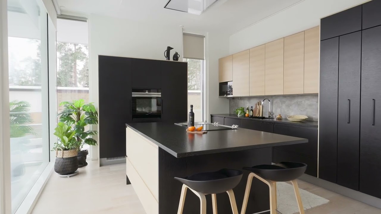 Tyylikäs omakotitalo merellisessä Westendissä