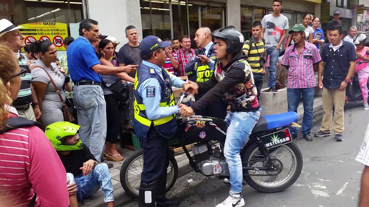 Así agreden a guardas de tránsito y violan las normas en Armenia www.periodismoinvestigativo.com.co
