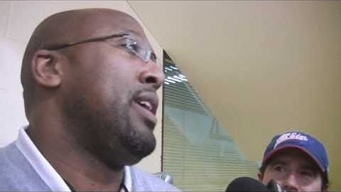 ESPNLA.com: Mike Brown on Andrew Bynum, Kobe