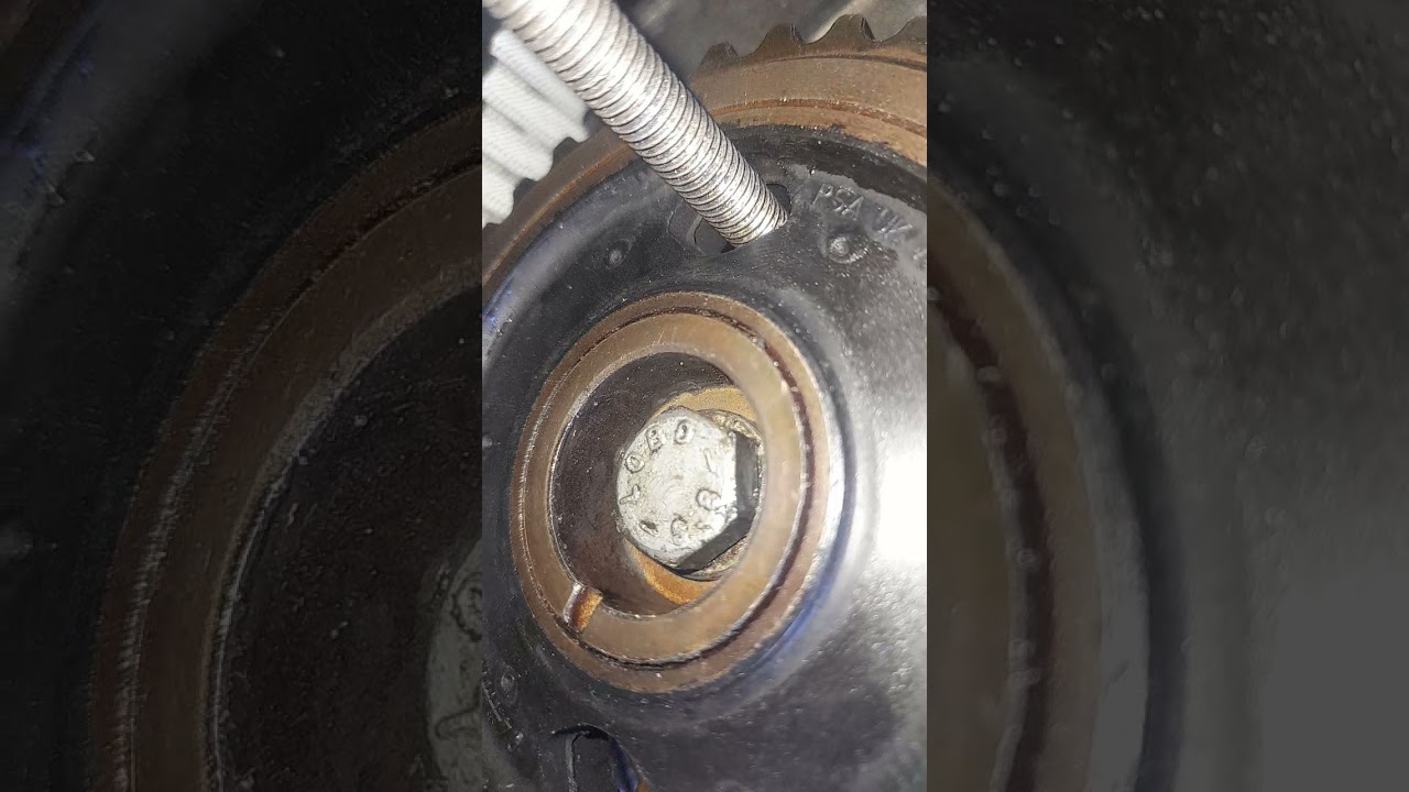 Peugeot 206 how to lock camshafts and positioning timing marks. YouTube