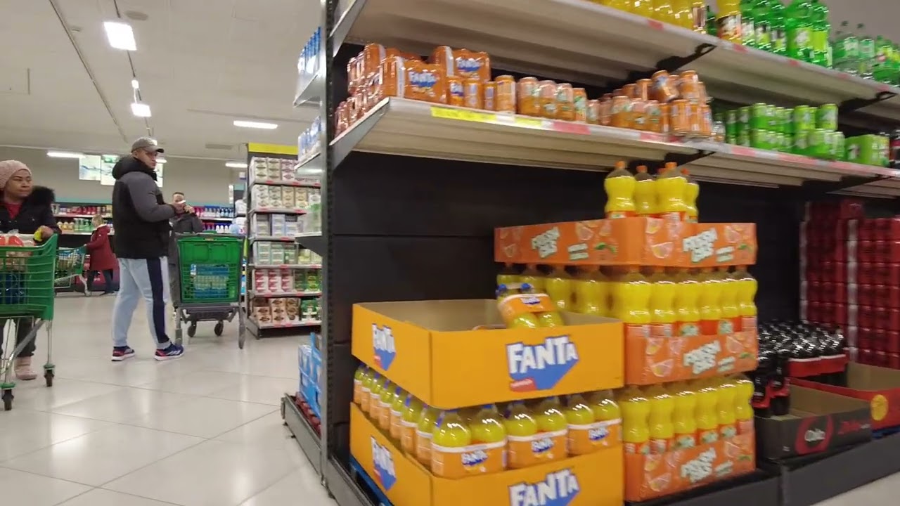 Испанский магазин, 2023.  4k.