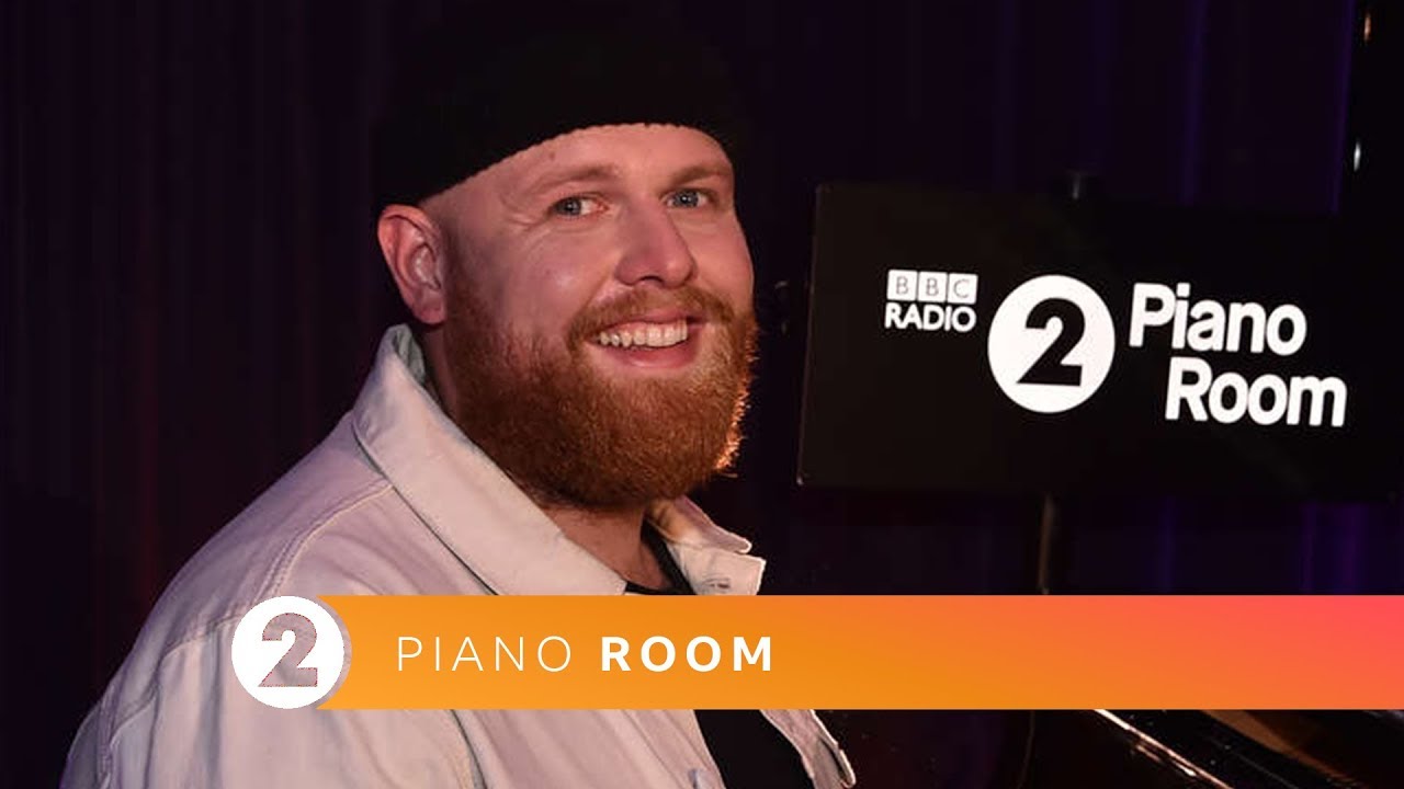 Tom Walker - Leave a Light On - Radio 2 Piano Room