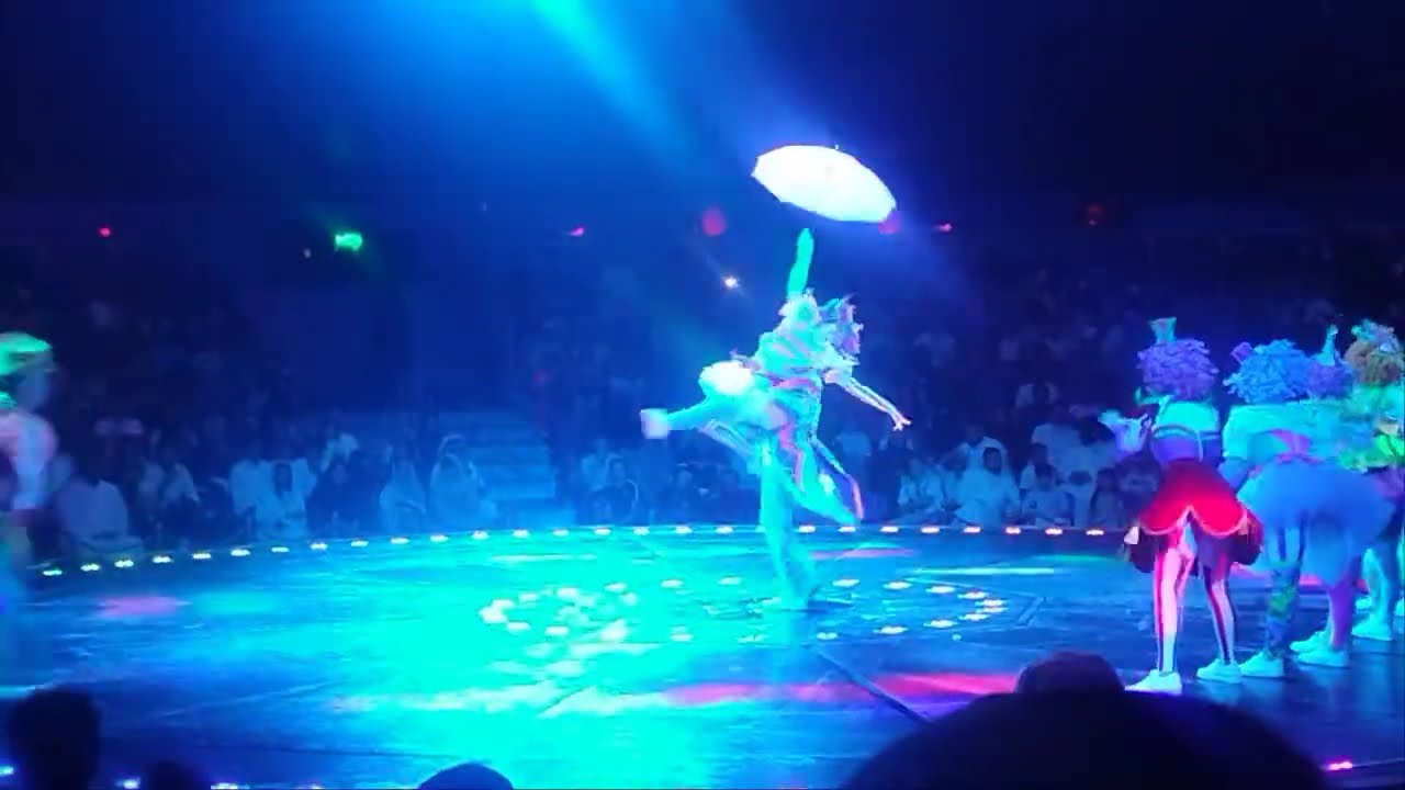 The Extravagant Fontana Circus