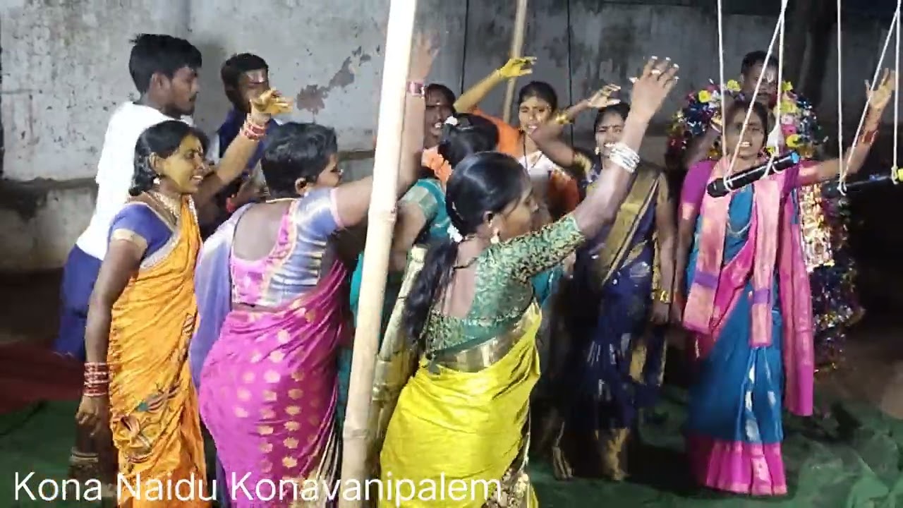 అచ్యుతాపురం మోసయ్యపేట లేడీస్ వెంకటరమణమూర్తి పాట 28-12-2023 like & subscribe & comment