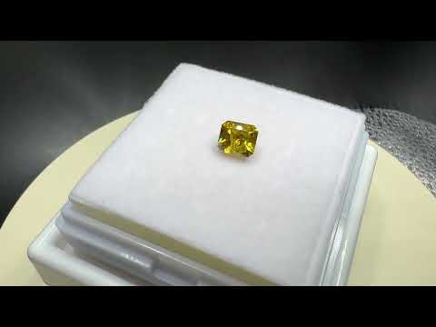 Сфен Титаніт 1.62 ct 7,0 x 6,0 x 4,6 mm, видео 1