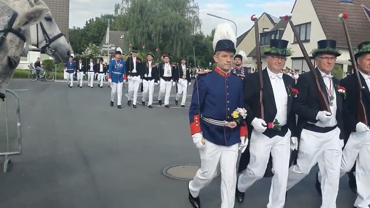 Parade Am Montag Schützenfest Neuss Gnadental 2022| Gekürzt wegen Urheberrechte|