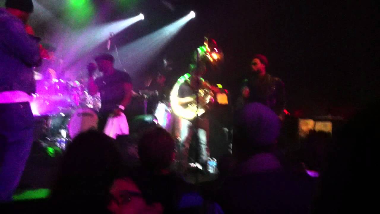 The Roots (feat. Bilal & P.O.R.N.) - The OtherSide [LIVE]